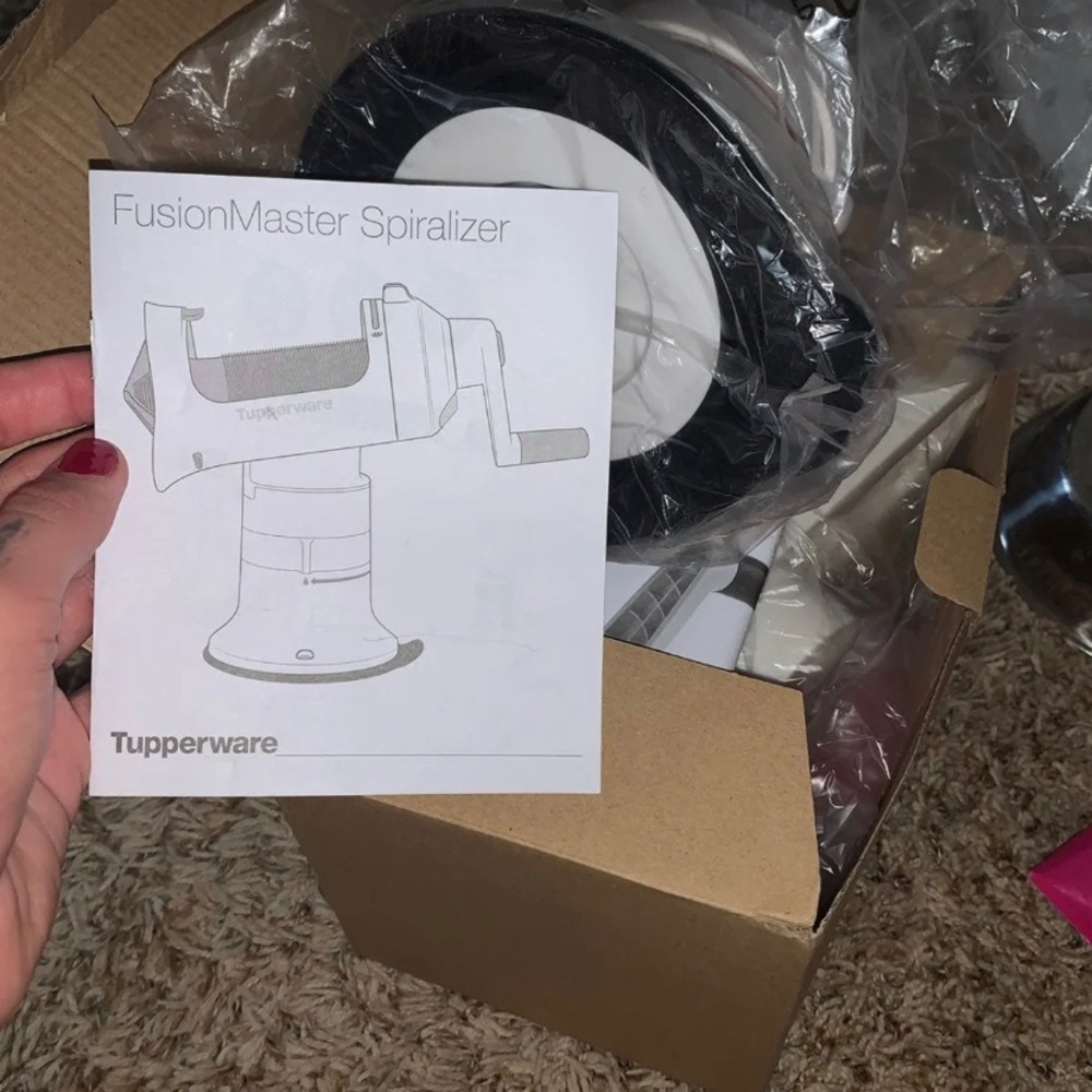 Tupperware MasterFusion Spiralizer - Picture 2 of 2